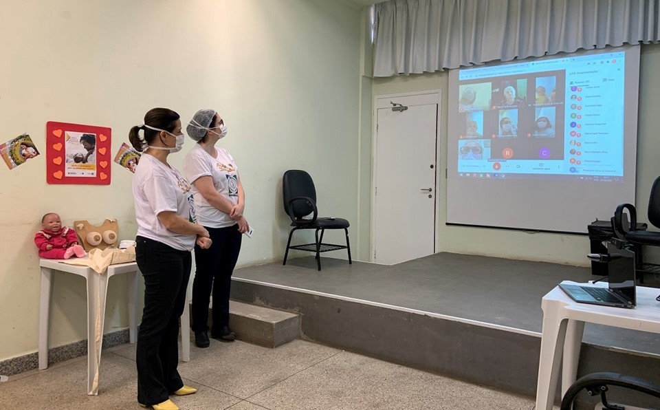 Banco de Leite do Himaba promove bate-papo virtual sobre amamentação