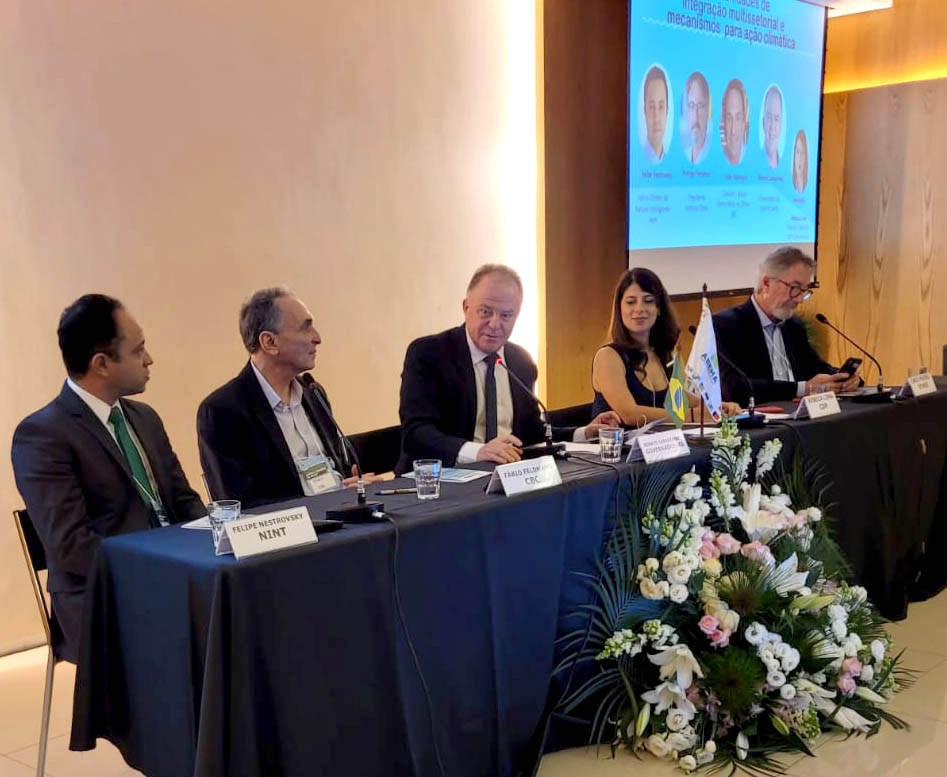 Casagrande destaca importância da integração multissetorial para o avanço da política climática no Brasil