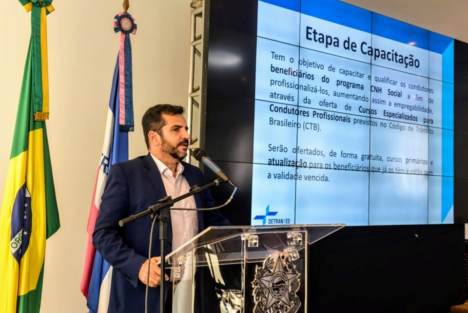 Detran|ES disponibiliza 1.800 vagas em cursos de motoristas profissionais para beneficiários do CNH Social