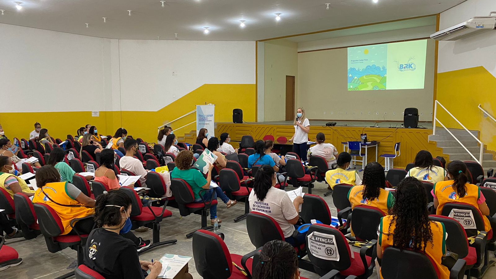 Agentes comunitários de saúde recebem treinamento sobre saneamento e saúde