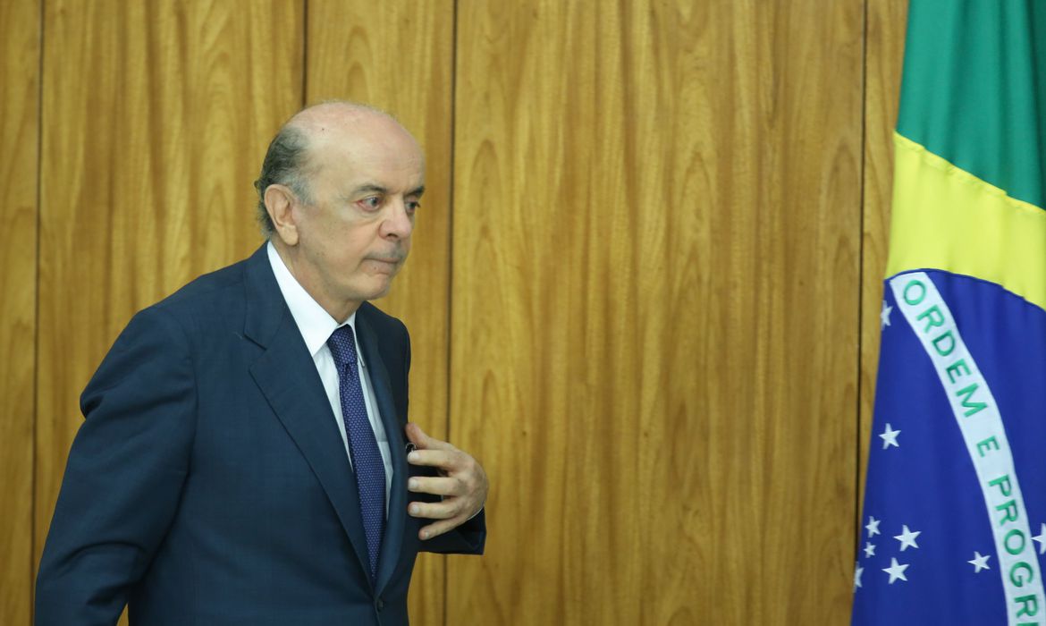 Justiça aceita denúncia, e José Serra vira réu por lavagem de dinheiro