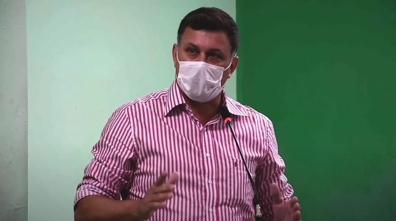 Vereador de Castelo diz que não foi eleito para fazer média com a população e trava mais uma vez projeto de desconto do IPTU