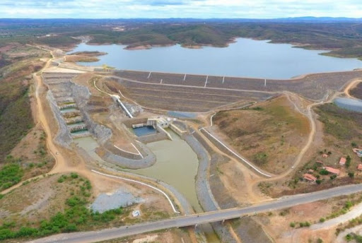Moradores de Jati voltam para casa após vazamento de barragem