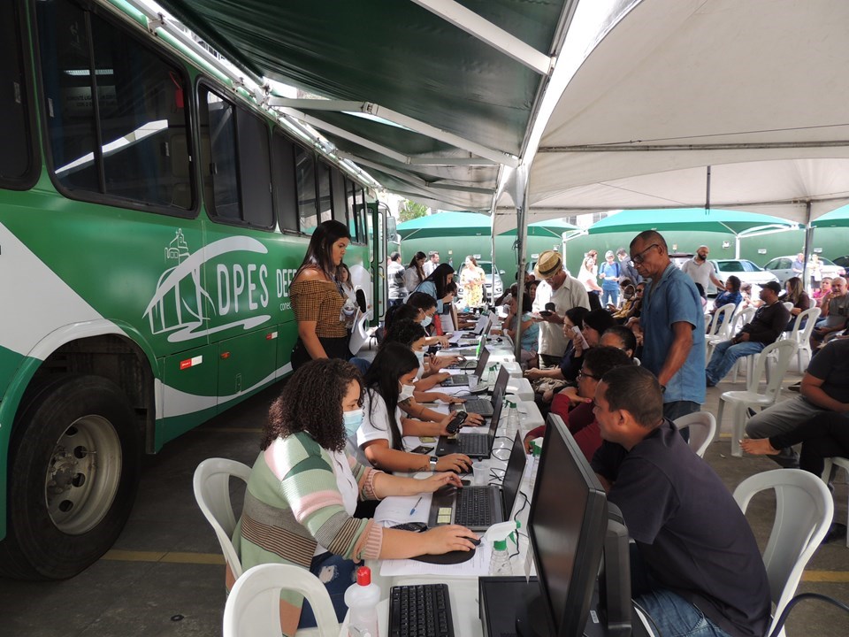 Procon-ES e Defensoria Pública realizam mutirão de negociação de dívidas para clientes da Dacasa Financeira