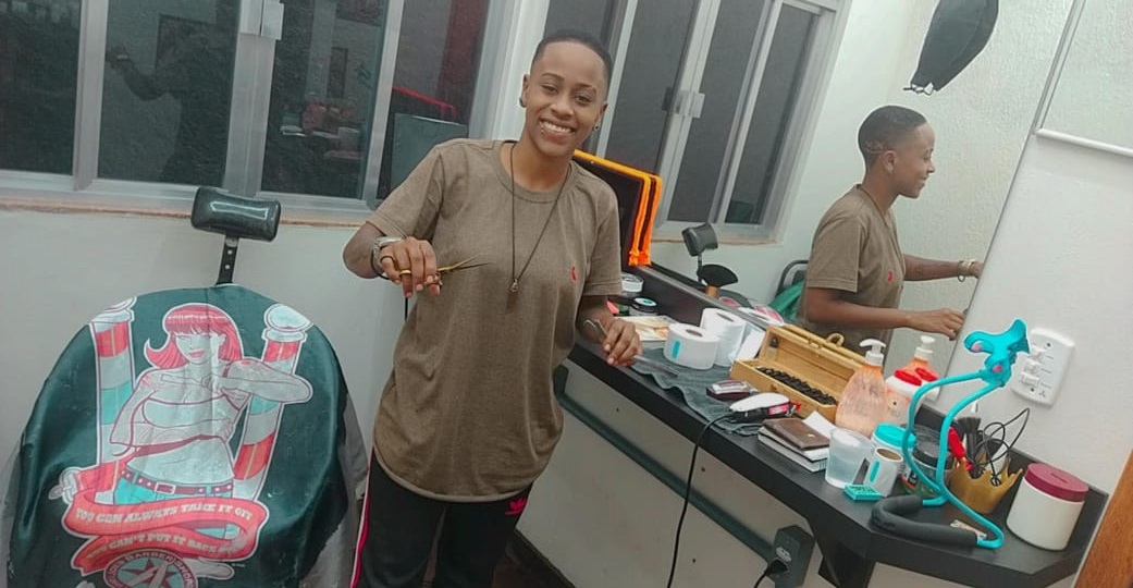 Tia Vick do Corte: conheça a história da Victória, uma castelense que decidiu 'invadir' o universo masculino