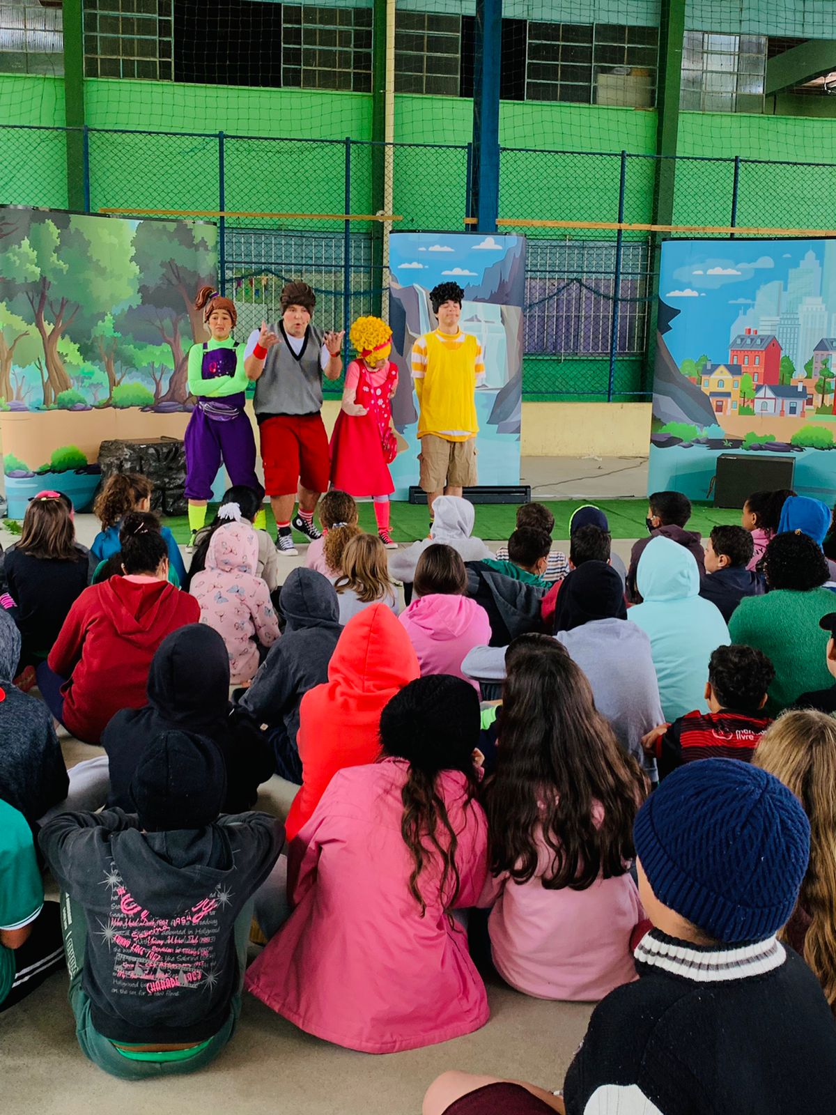 Projeto Social promove teatro escolar para 563 crianças em Castelo