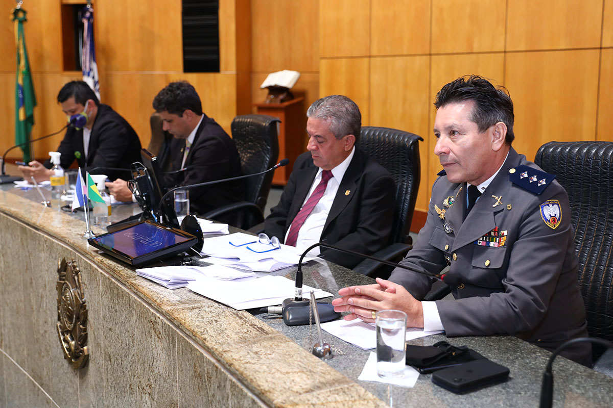 Comissão articula ações em defesa de crianças