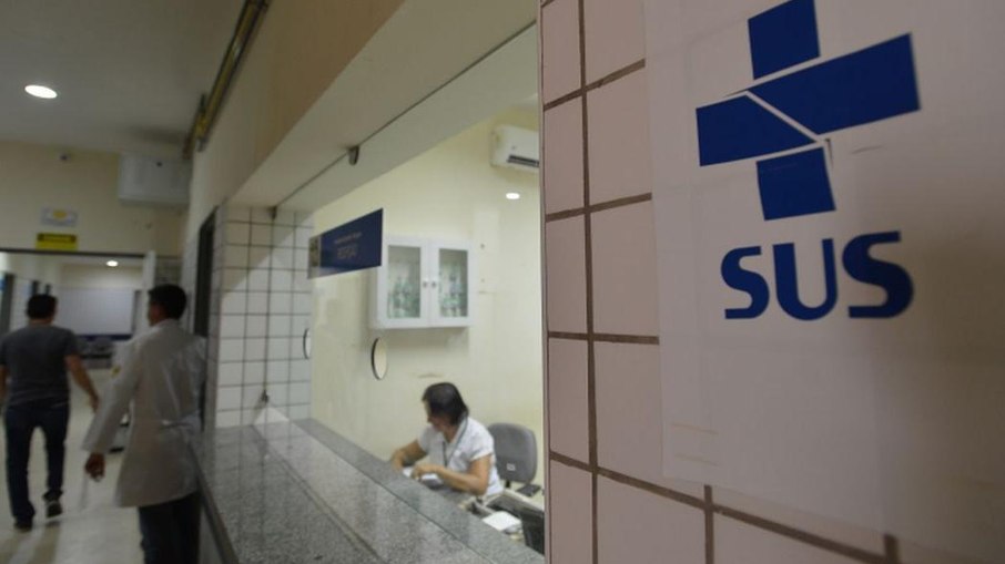 Fim do piso para saúde é inconstitucional e inviabiliza o SUS, dizem entidades