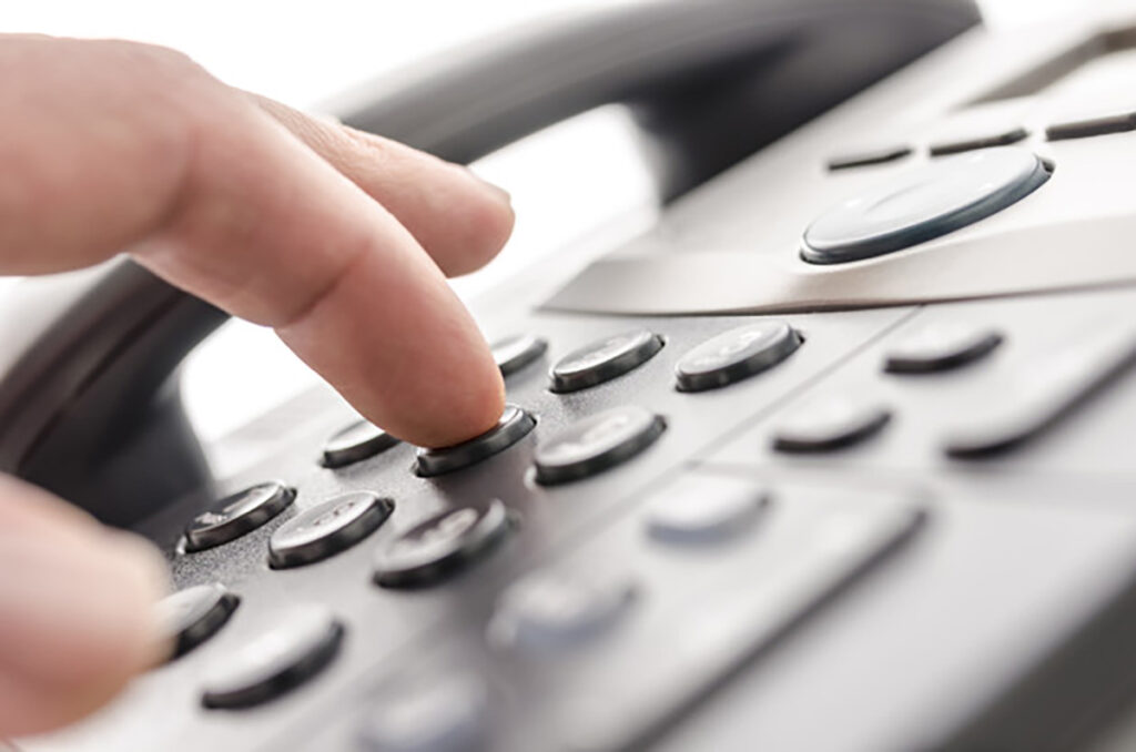 Matéria limita horário de cobrança via telefone