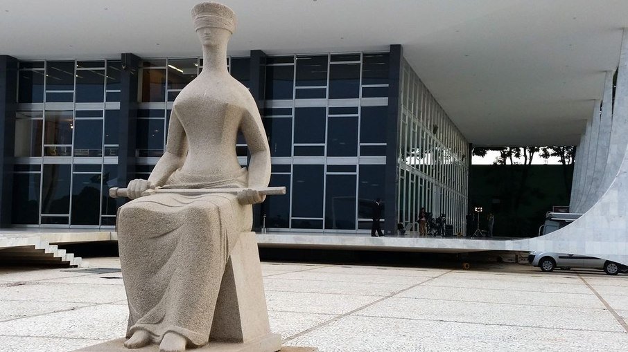 PGR pede ao STF para adiar investigação do STJ contra procuradores da Lava-Jato