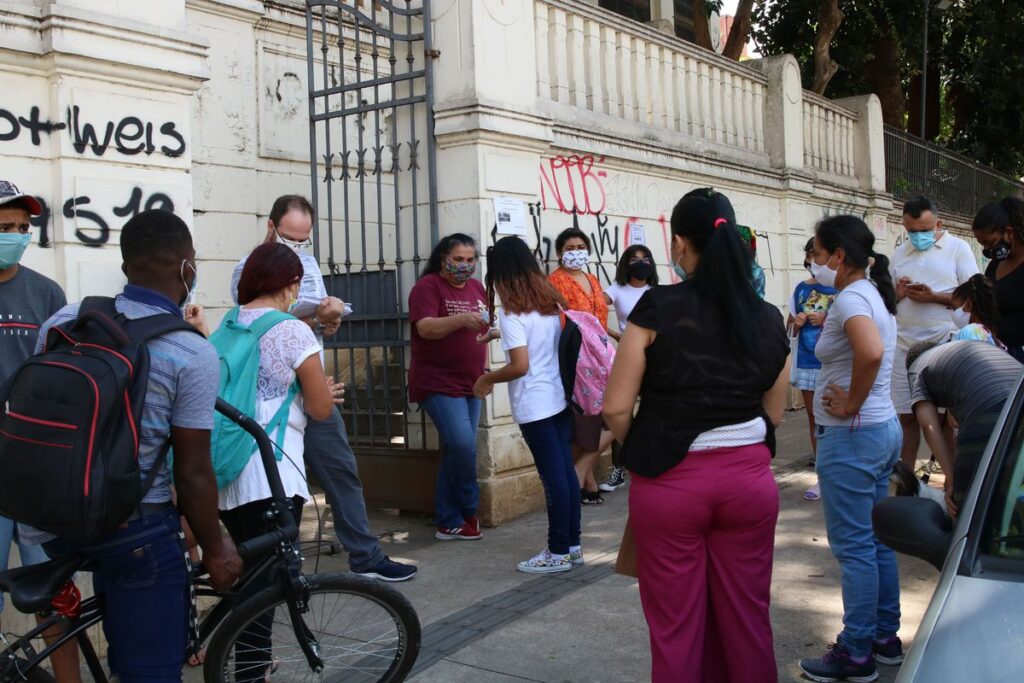 Escolas particulares devem priorizar filhos de profissionais da saúde