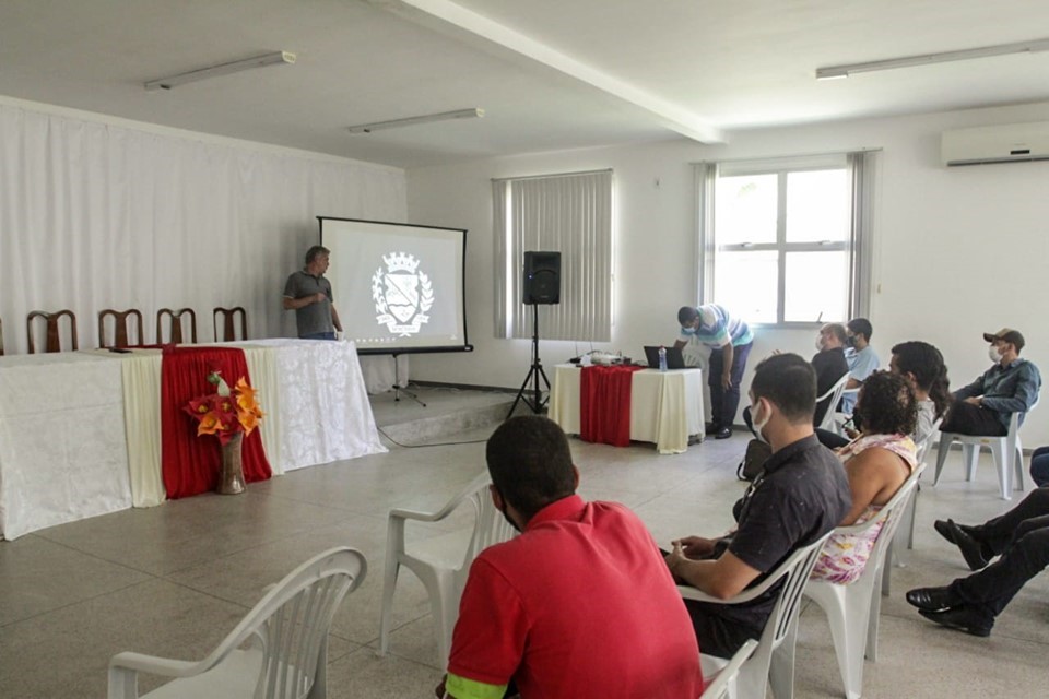 Seag apresenta projeto Píer Móvel ao município de Montanha