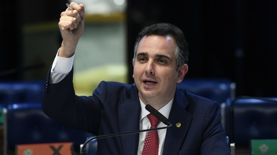 Pacheco descreve senadores em prantos e pede 