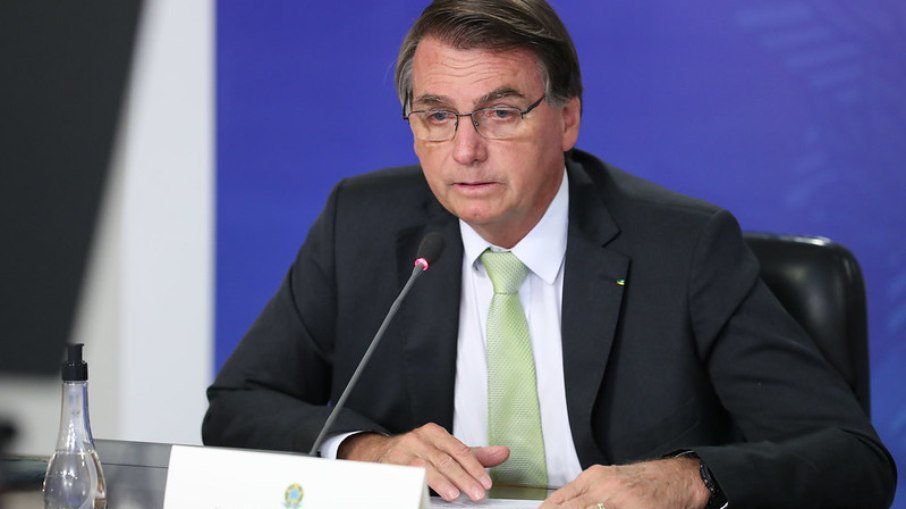 Após avanço da Covid-19 no Brasil, Bolsonaro cancela sua viagem ao RJ