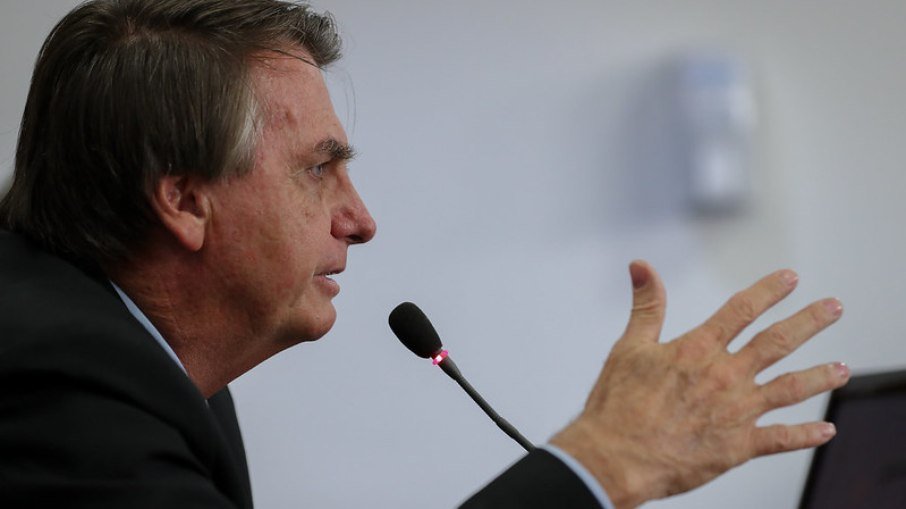 Para Bolsonaro, decretos de lockdown têm superado estado de sítio
