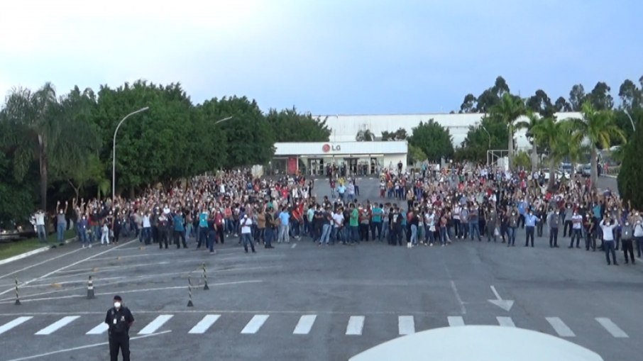 Funcionários de terceirizadas da LG entram em greve nesta terça-feira