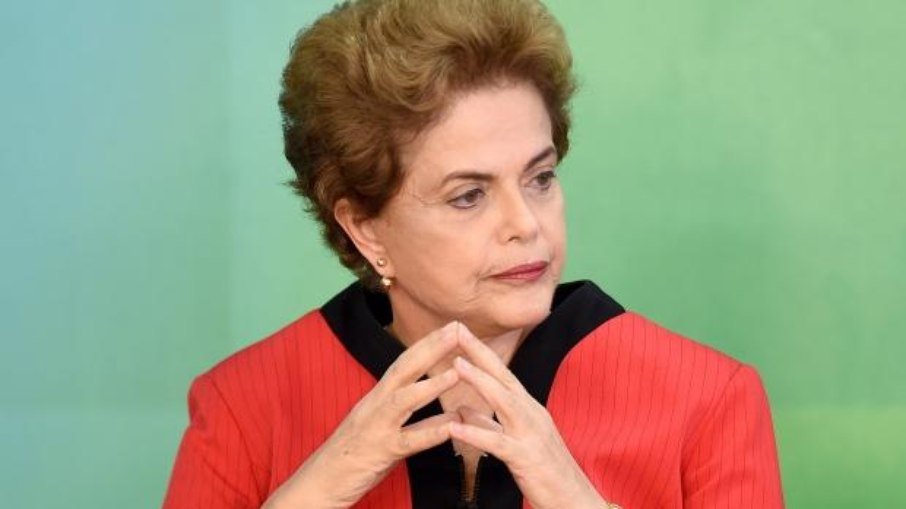 Dilma: Brasil não tem governo e está 