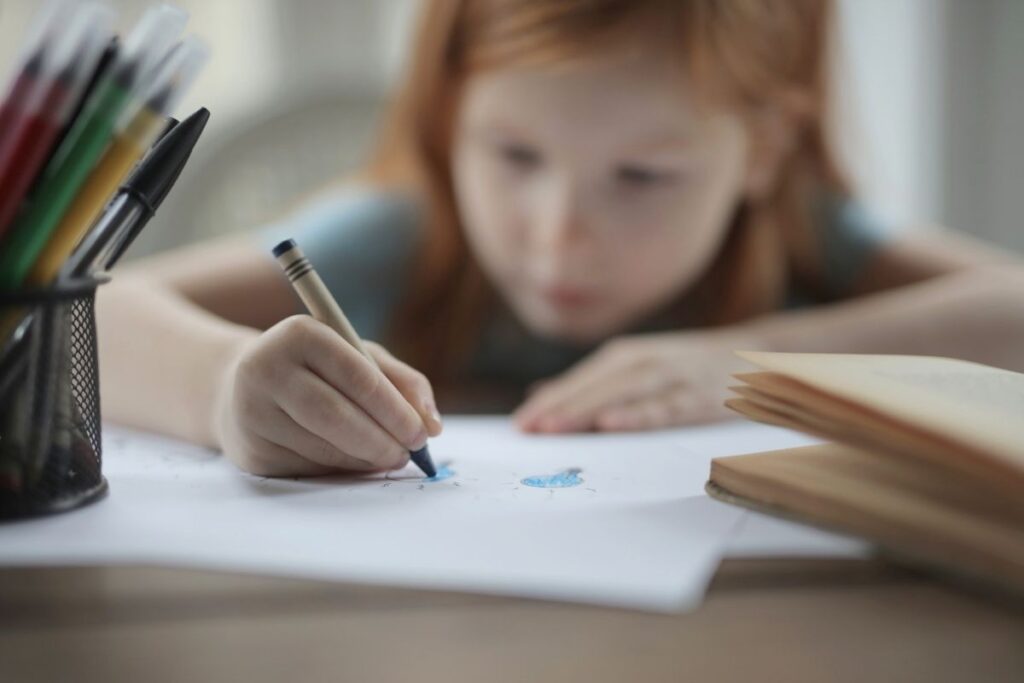 PL reserva assento para aluno autista em escolas
