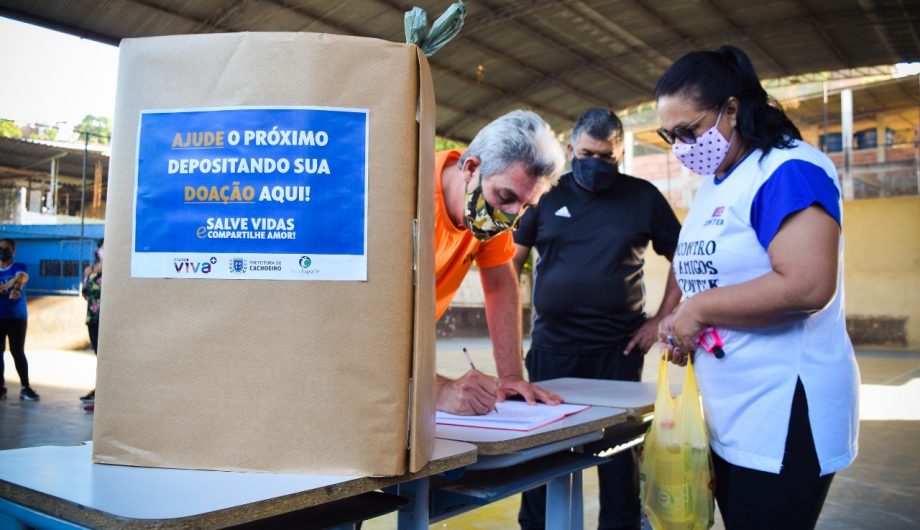 Ação solidária arrecada 300 kg de alimentos em núcleo esportivo no Santa Cecília