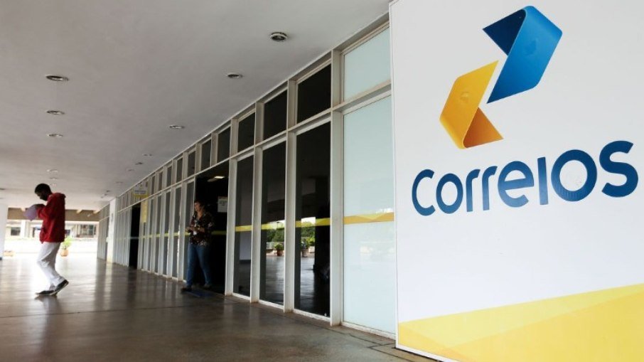 Câmara aprova urgência para votação da privatização dos Correios