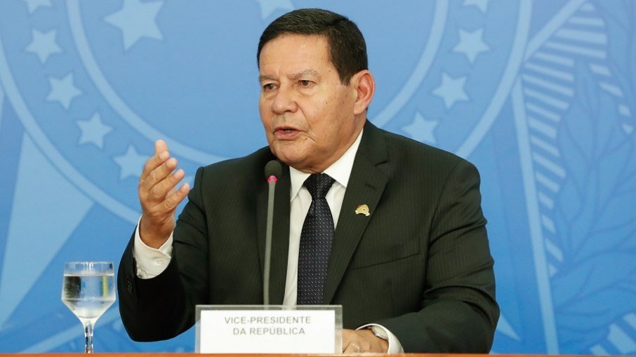 Mourão cogita candidatura ao Senado após fim de mandato na vice-presidência