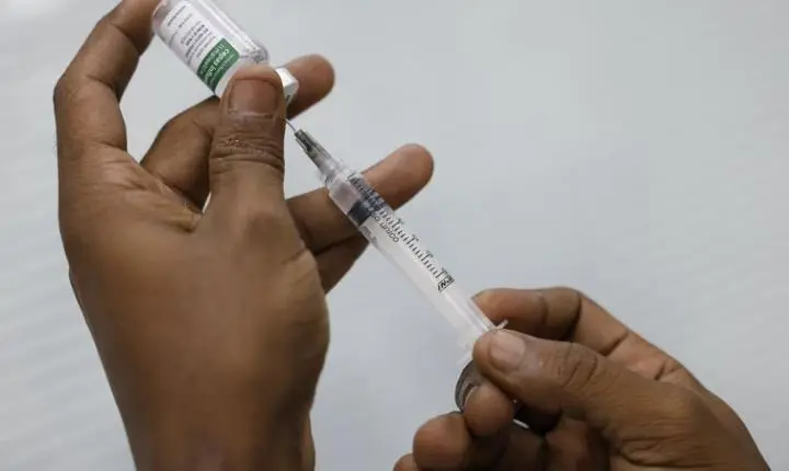 Covid: quem tem 12 anos ou mais pode se imunizar, no Rio, com vacina 