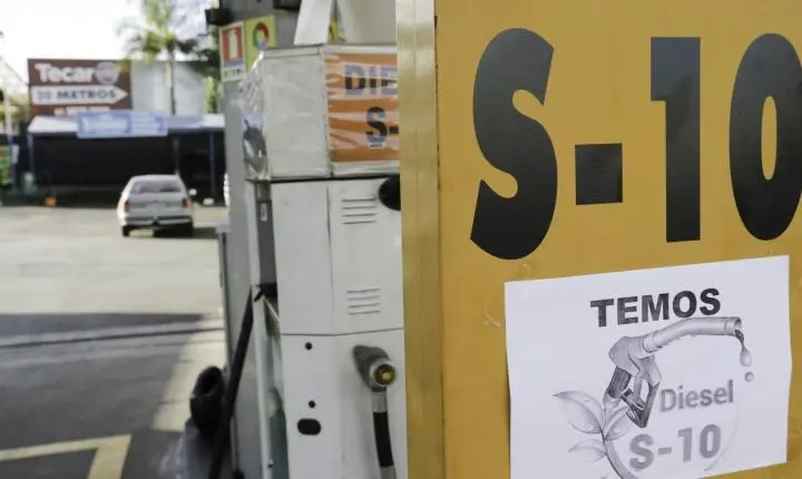 Pacote para conter alta dos combustíveis inclui subsídios e isenções