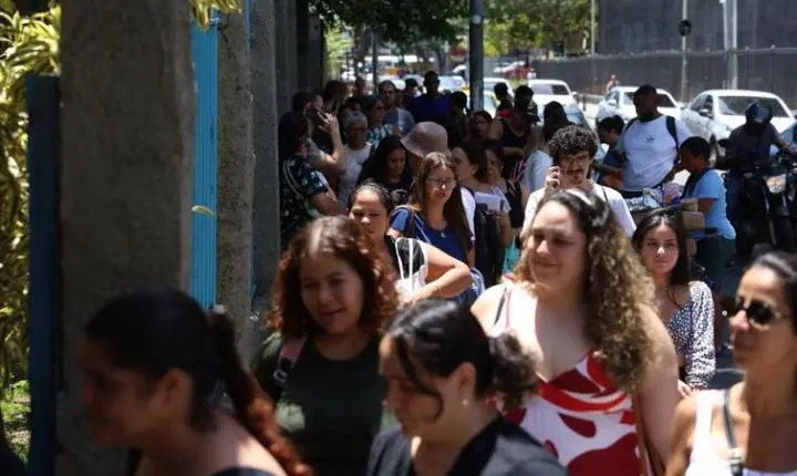 Professores fazem a primeira edição da Prova Nacional Docente